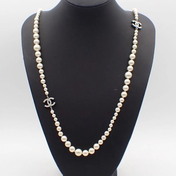 CHANEL CC Logo Imitation Pearl Chain Necklace A12 W White SHW - Picture 1 of 14